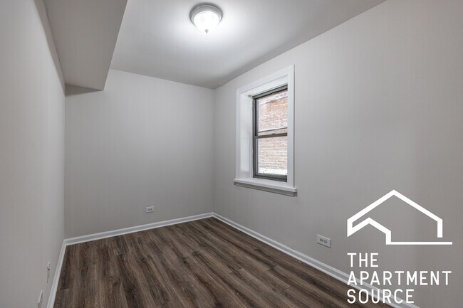 Building Photo - 2118 N Whipple St