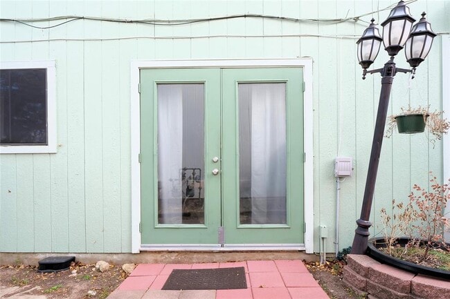 Building Photo - 3222 Tamarron Blvd