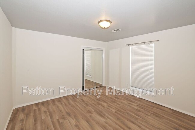 Building Photo - 6205 Janae St