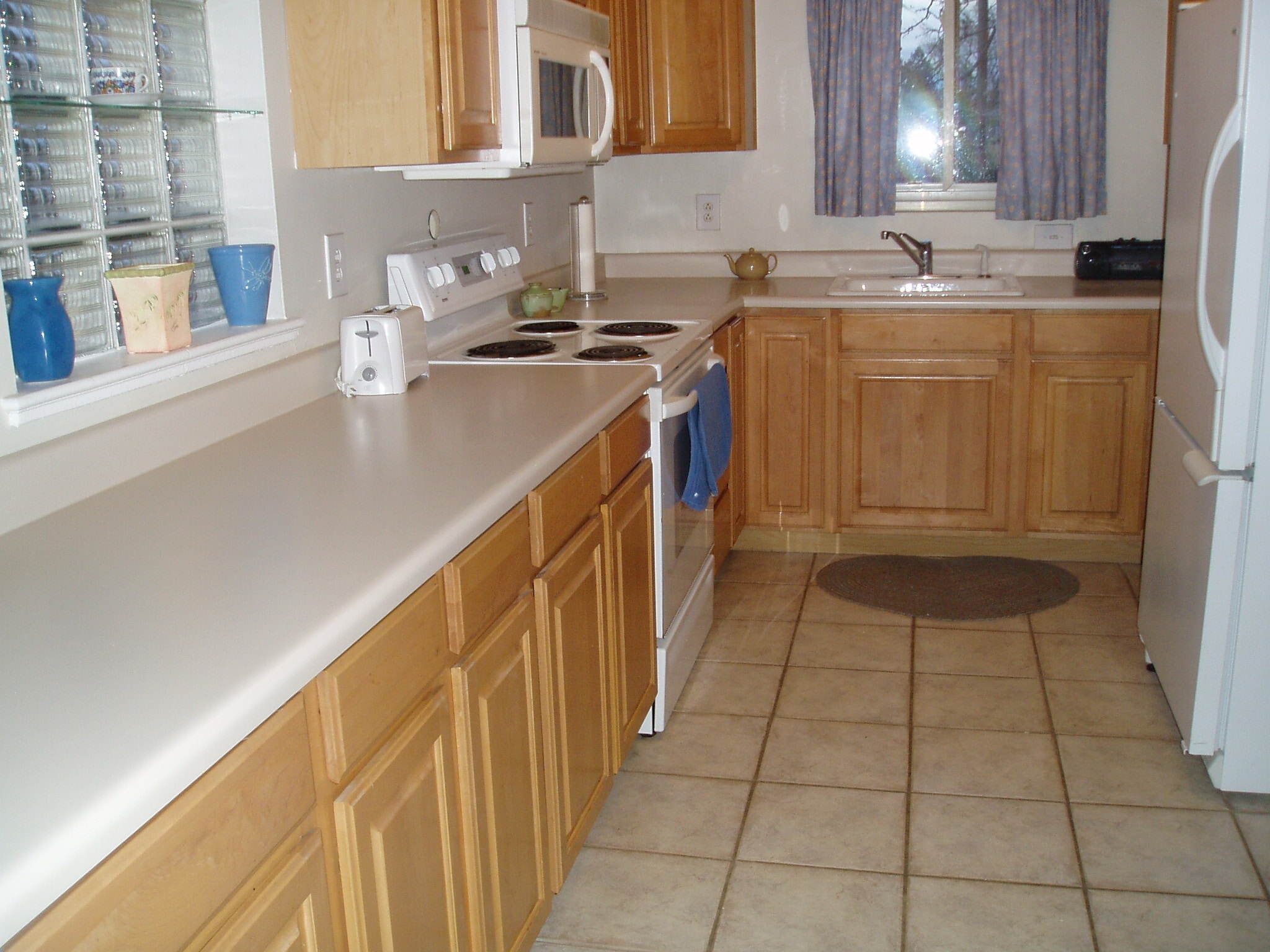 Kitchen - 1645 Winona Ct