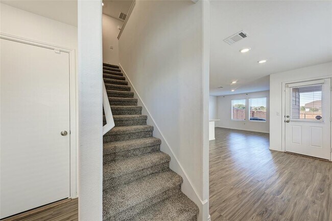 Building Photo - 12112 Scarlet Sleeve Wy