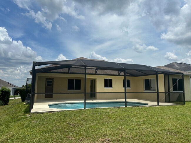 PRIVATE POOL 4 BEDROOM 2 BATH - Private Pool 4 Bedroom 2 Bath Home Davenport Fl Primary Photo 