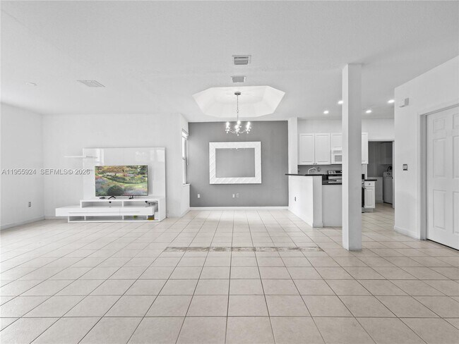 Building Photo - 11186 NW 73rd Terrace