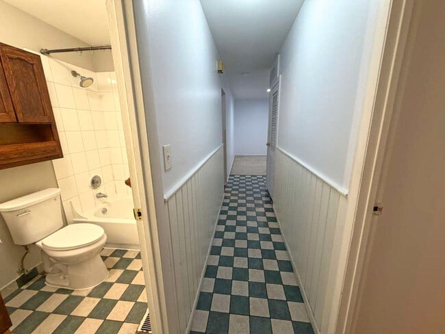 Building Photo - 470 Northview Ln