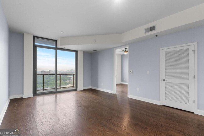 Building Photo - 270 17th St NW