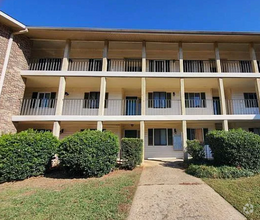 Building Photo - 1208 Bush River Rd