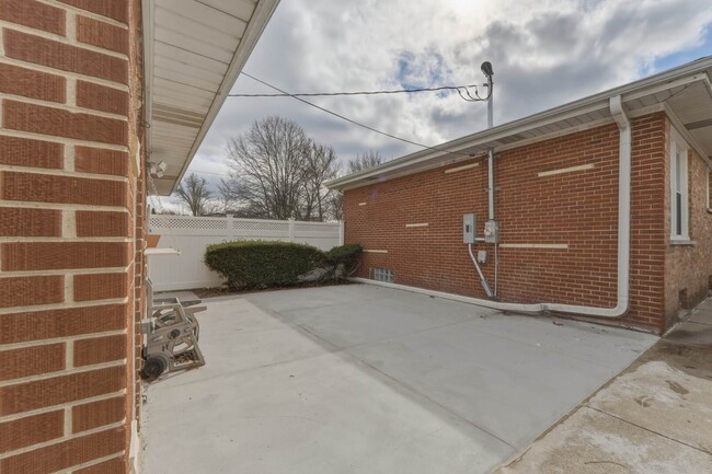 Building Photo - 8901 Moody Ave