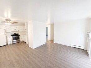 Building Photo - 1330 Zephyr St