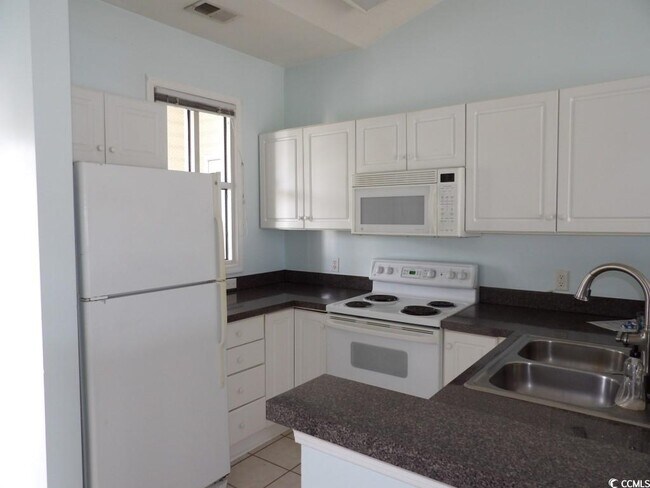 Building Photo - 901 W Port Dr