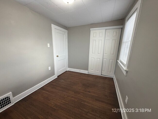 Building Photo - 2311 California Ave