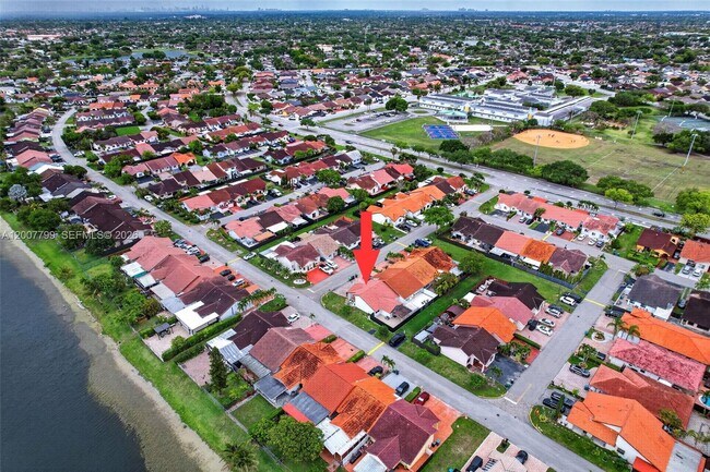 Building Photo - 4530 SW 143rd Pl