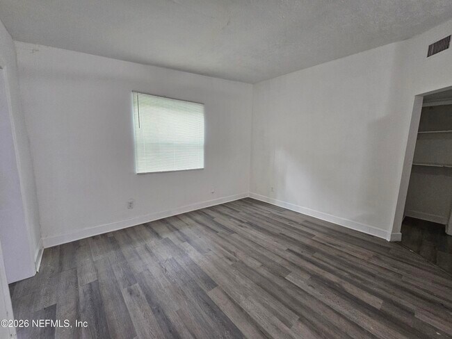 Building Photo - 10228 Westmar Rd