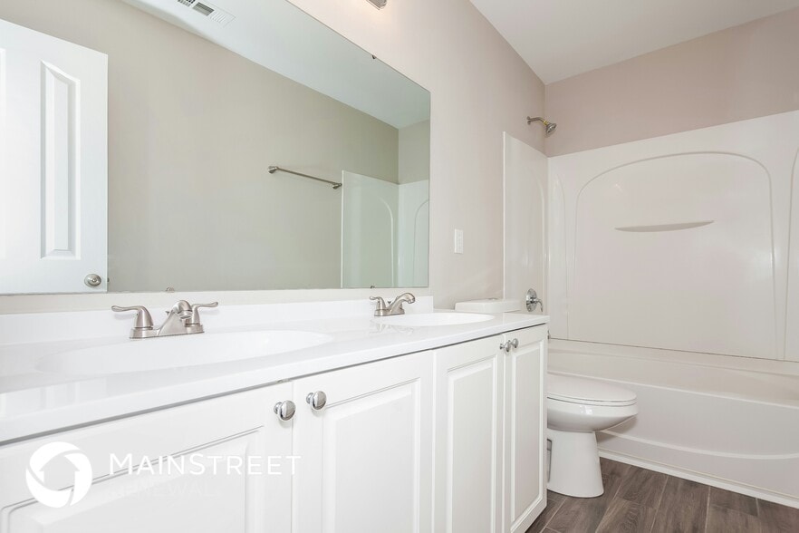 Building Photo - 8529 Emerald Fern Way