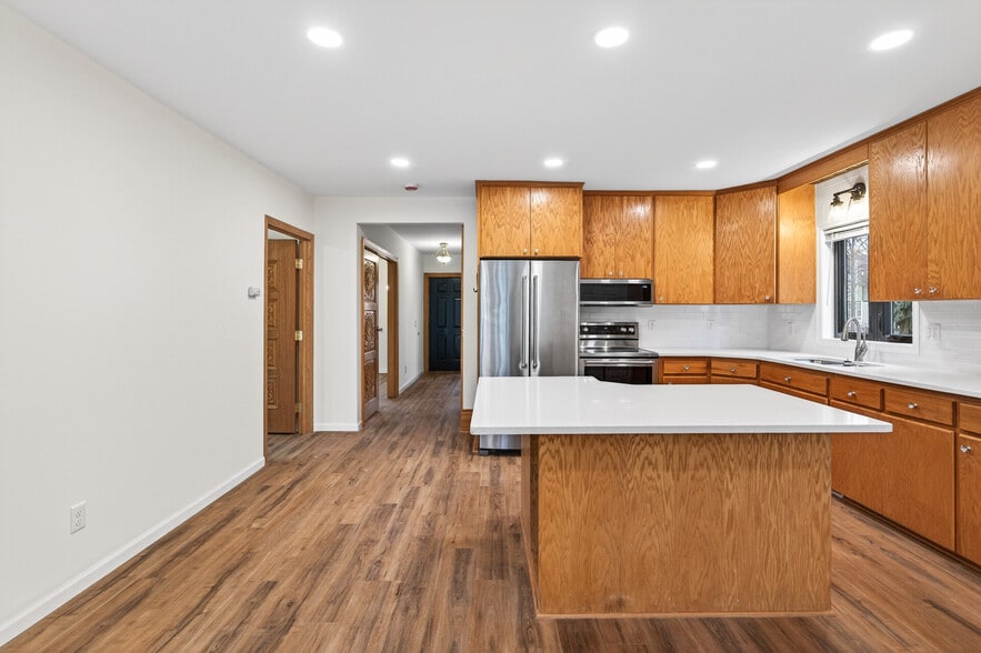 Building Photo - 4437 1st Ave S