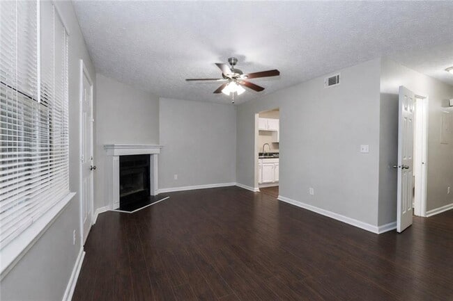 Building Photo - 7215 Crestside Dr