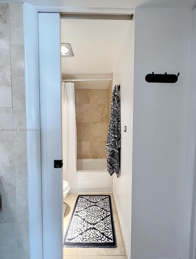 Building Photo - 1111 Crandon Blvd