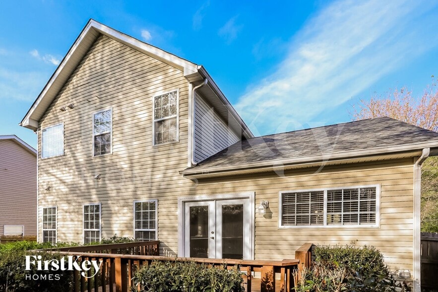 Building Photo - 1115 Fieldstone Dr