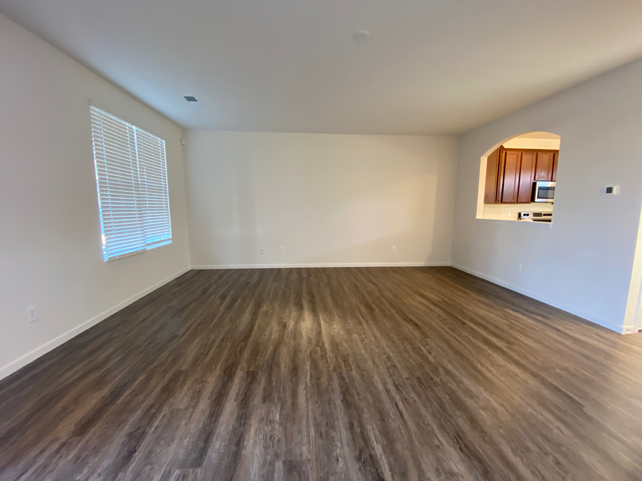 Building Photo - Room in Townhome on Johns Walk Way