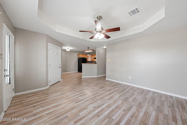 Building Photo - 1422 Southport Blvd