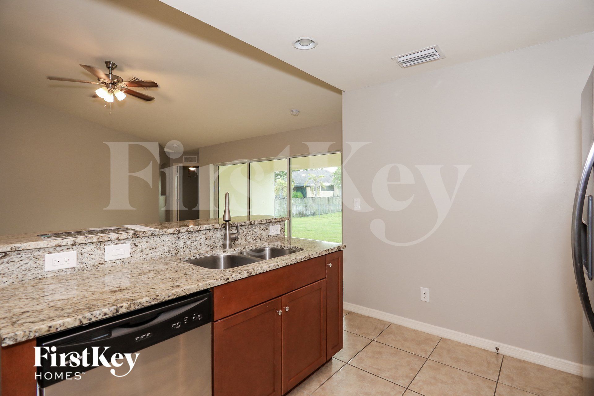 Building Photo - 2616 NW 1st Pl