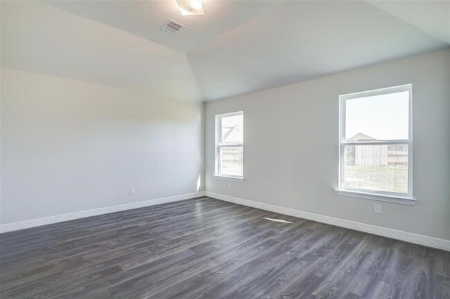 Building Photo - HUGE LOT! 1 Story, 3 Bedroom, 2 Bath