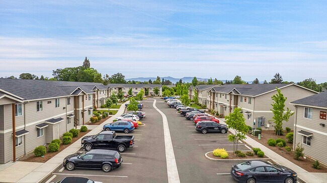 Building Photo - Country Living with Modern Flair: Wake up to the sounds of nature, Live Minutes from Everything