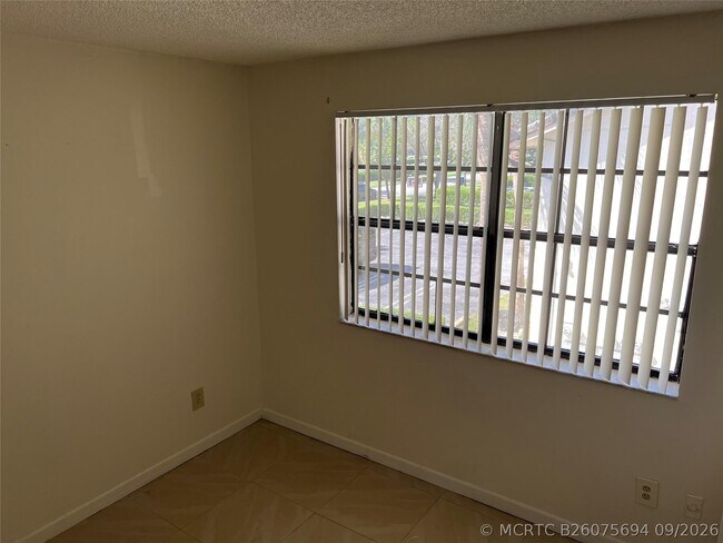 Building Photo - 2941 NW 92nd Ave
