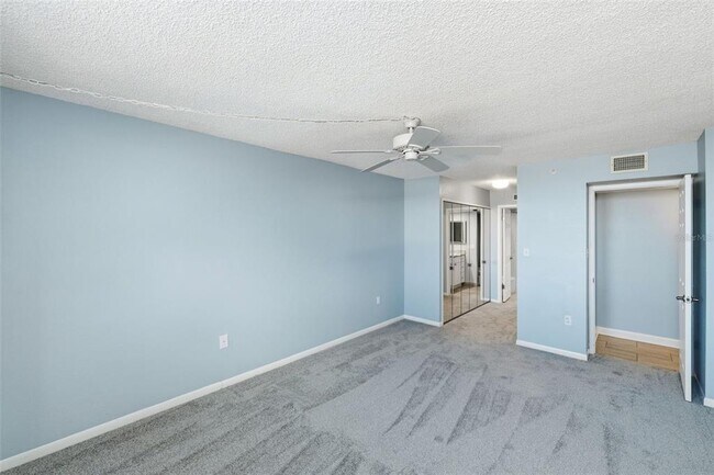Building Photo - 400 Island Way