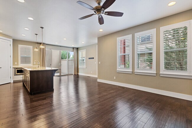 Building Photo - 3846 S Caddis Pl