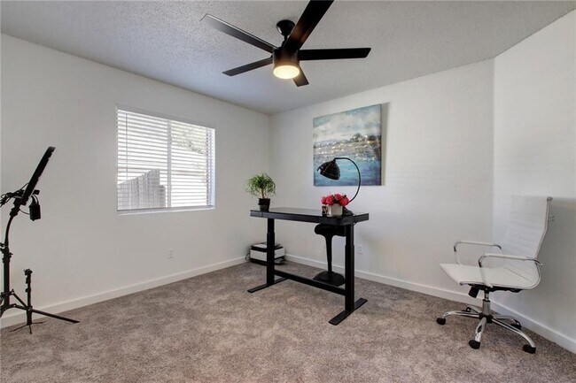 Building Photo - 1502 Mayapple St