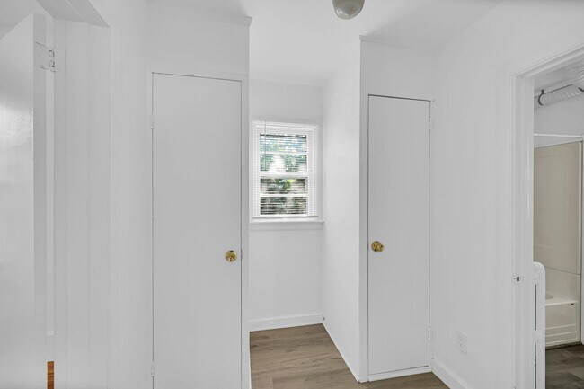 Building Photo - 153 Franklin Ave