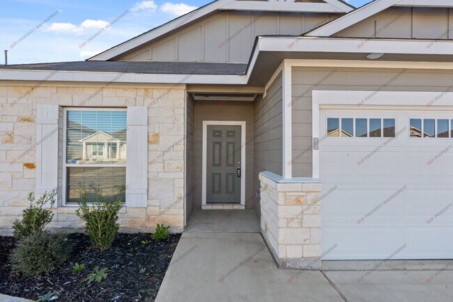 Building Photo - 725 Gingham Trl