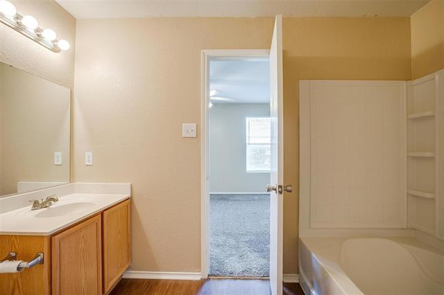 Building Photo - 1108 W Cottonwood Dr