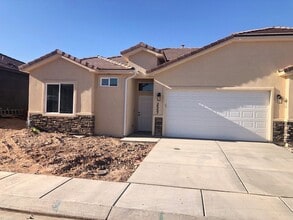 Building Photo - 2557 W 245 N