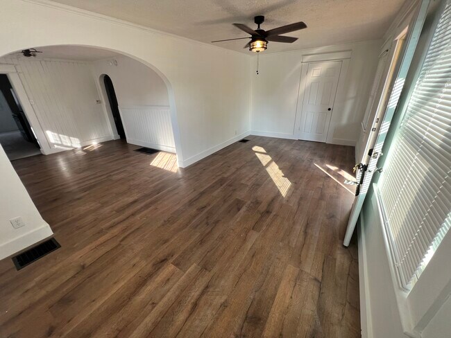 Building Photo - 960 E Pleasant Run Parkway North Dr