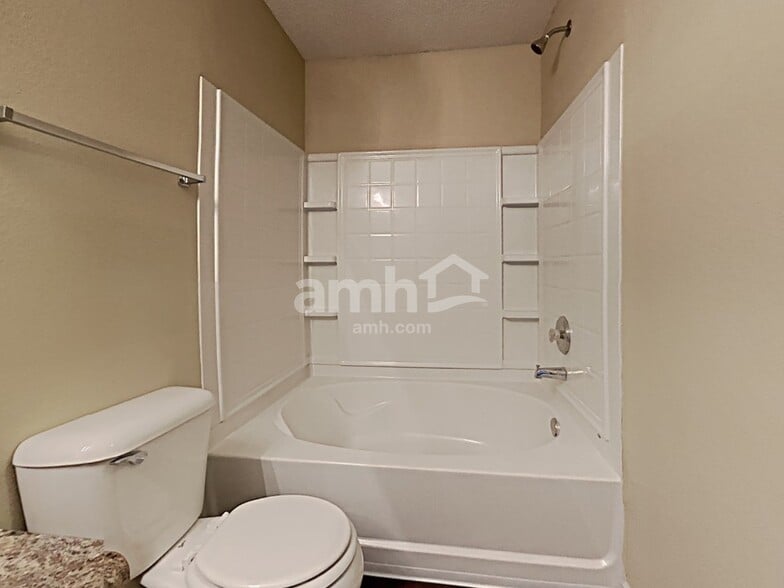 Building Photo - 8450 Ash Grove Dr