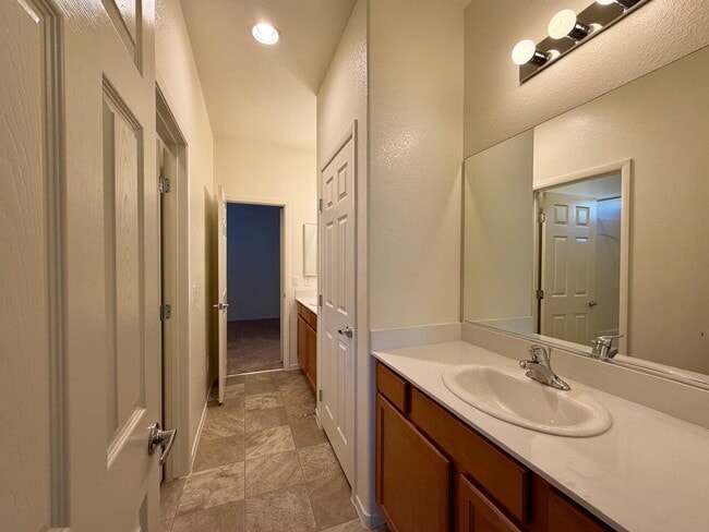 Building Photo - 3 BED 2.5 BATH 2 CAR GARAGE SINGLE FAMILY HOME W/ LOFT, BACKYARD & COMMUNITY POOL, SPA, PLAYGROUN...