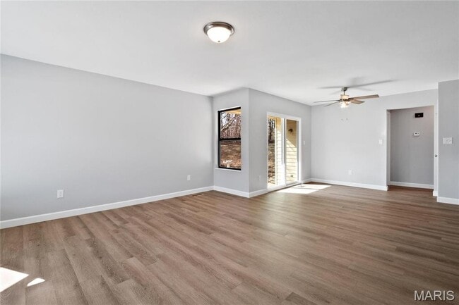 Building Photo - 701 Oak Hollow Ct
