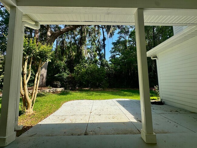 Building Photo - Spacious 4-Bedroom Gem in Sought-After Brookfield | Over 2,000 Sq Ft + Smart Features