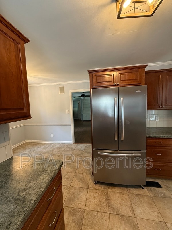 Building Photo - 2115 Churchill Dr