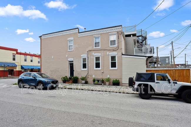 Building Photo - 1700 Byrd St