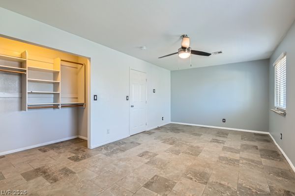 Building Photo - 733 Strawberry Pl