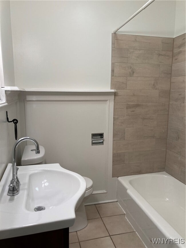 Building Photo - 51 Johnson Park