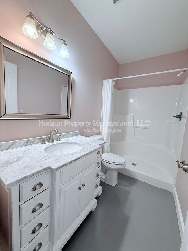 Building Photo - 1747 Duncan Bridge Rd