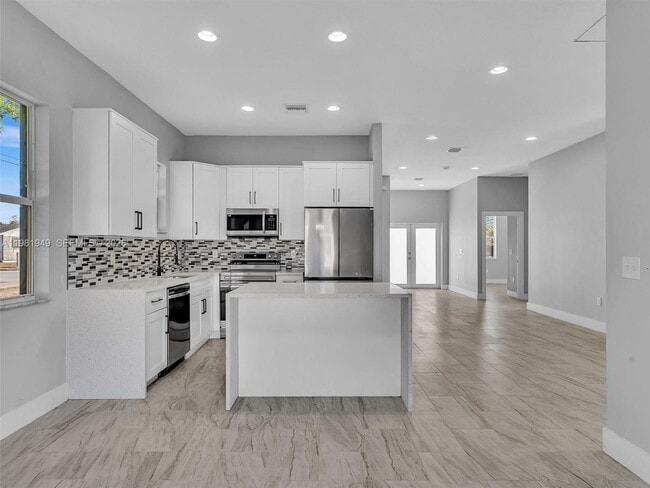 Building Photo - 803 N 20th St