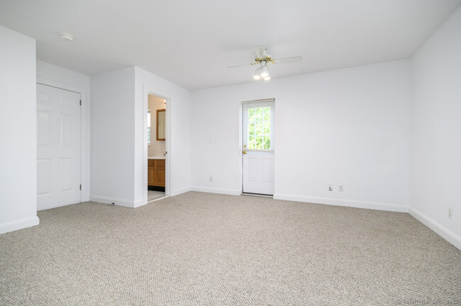 Building Photo - 104 East Ave