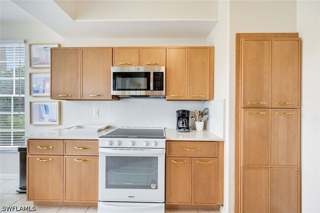 Building Photo - 2230 Arielle Dr