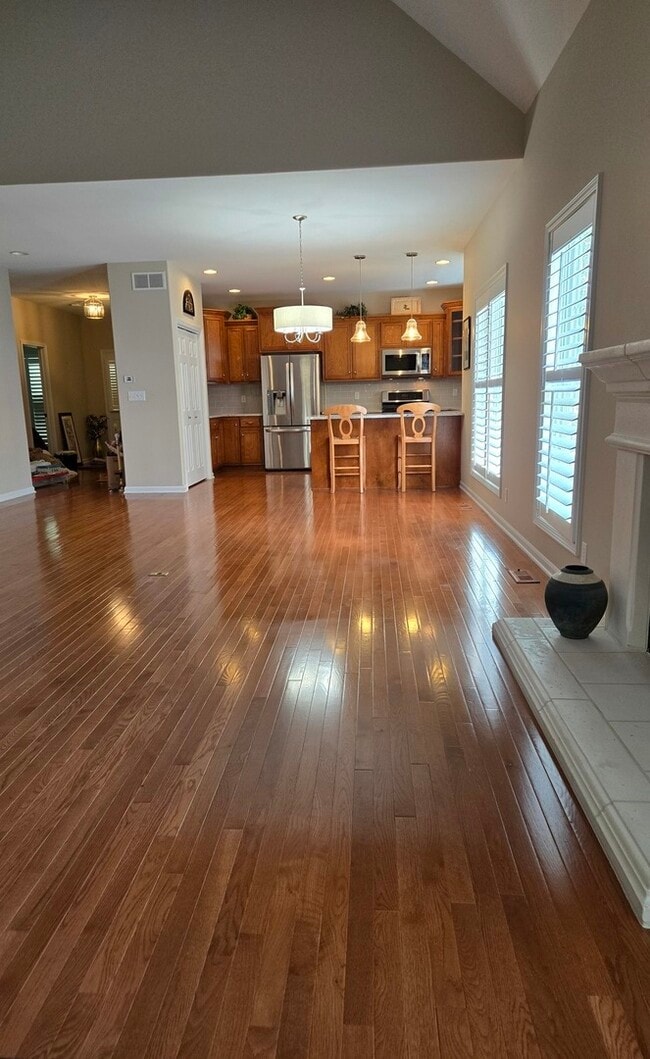 Building Photo - 0N306 Hilts Dr