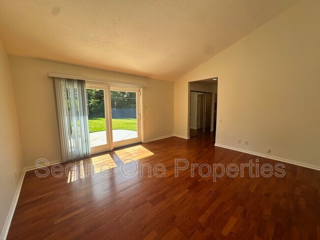 Building Photo - 1390 Calle Pecos