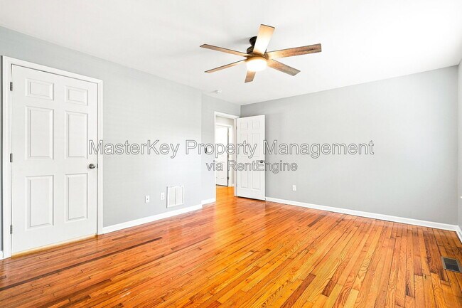 Building Photo - 1118 S State St